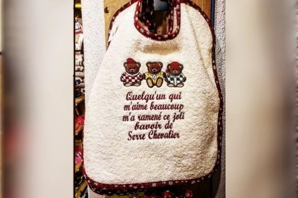 Bavoir Quelqu'un qui m'aime...